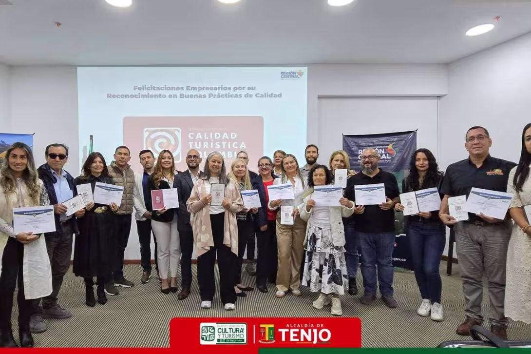 Prestadores turísticos de Tenjo fueron reconocidos en la graduación del programa SITCAT