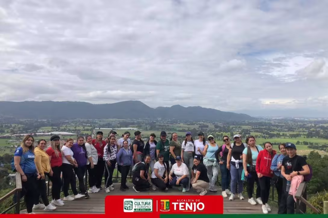 Guardianes de la Montaña realizaron jornada de guiado en el sendero El Canto de las Piedras